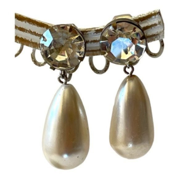 Teardrop Faux Pearl w/ Rhinestone Clip-on Dangle Earrings Vintage - Picture 5 of 5